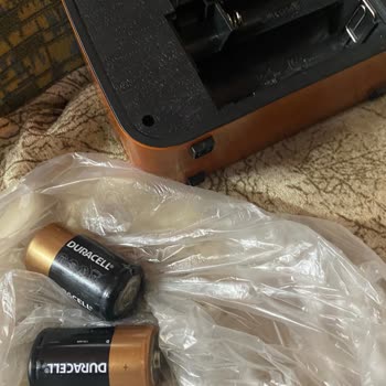 Duracell Pilin Isınması Radyomu Yıktı, Patlama Tehlikesi Ve 1300 TL Zarar
