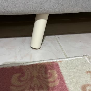 Bellona Bazalı Setin Ayakları Kırıldı, Ücretsiz Tamir Talebi