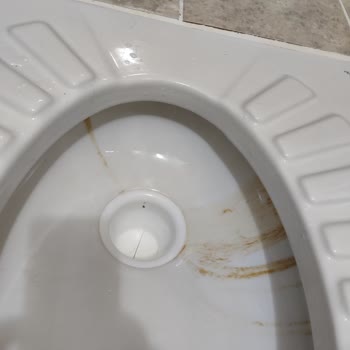 Teska Klozetinde Sürekli Su Kaçağı Mağduriyet Yaratıyor