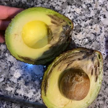 Avokado Çürük, Ananas Tadı Bozuk: Taze Ürün Denetimi Talebi