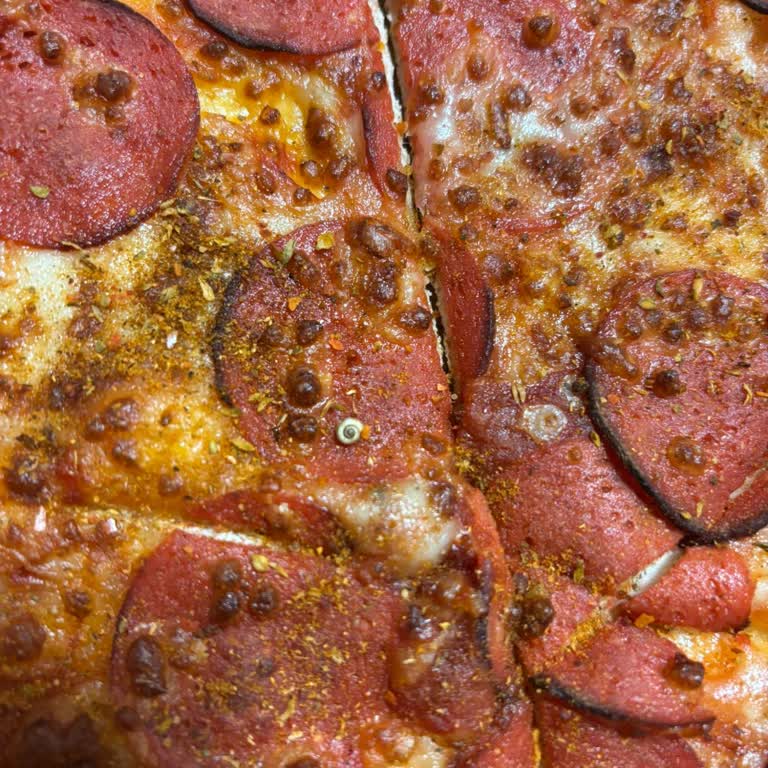 Pizza İçinde Salyangoz Ve İade Talebi