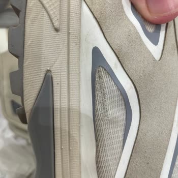 Calvin Klein Sneaker Ayakkabısında Kısa Sürede Deformasyon Ve Dikiş Açılmaları, Boyner’in Kullanıcı Hatası Reddi