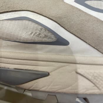 Calvin Klein Sneaker Ayakkabısında Kısa Sürede Deformasyon Ve Dikiş Açılmaları, Boyner’in Kullanıcı Hatası Reddi