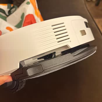Media Markt'tan Aldığım Roborock Süpürge Arızalı, Eksik Ve Hasarlı Gönderildi; Tekrarlanan Servis Süreci Ve Ulaşım Masraflarımın Geri Ödenmesini Talep Ediyorum