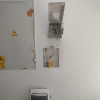 Bina İçinde İnternet Kesintisi Ve Açık Kutu Güvenlik Riski