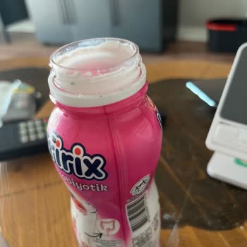BİM Şubesinde Satılan Kefirix Ürününde Görünür Küf: Hijyen Ve Sağlık Endişesi