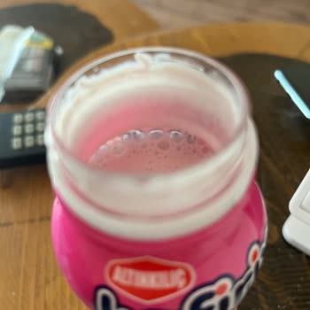 BİM Şubesinde Satılan Kefirix Ürününde Görünür Küf: Hijyen Ve Sağlık Endişesi