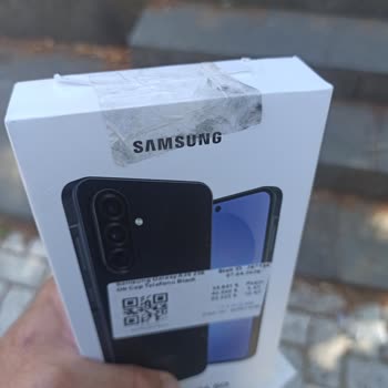 Turgutlu Mağazasında Teşhir Telefon Satışı, Fatura Eksikliği Ve Sözleşme İptali Talebi
