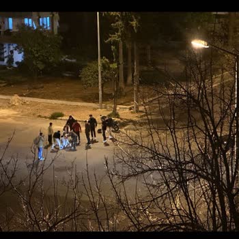 Yeşilbahçe 1481 Ve 1475 Sokak Kavşağında Hız Kesici Ve Trafik Levhası Eksikliği Güvenlik Tehlikesi