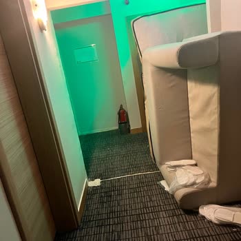 Otel Hijyeni Ve Personel İlgisizliği Nedeniyle Büyük Mağduriyet
