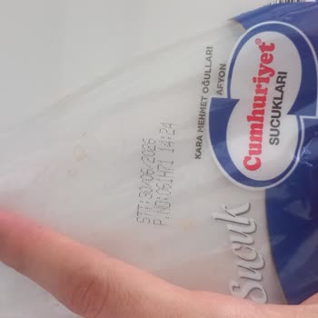 Cumhuriyet Sucukları Metal Parça İçeren Sucuk: Güvenlik Endişesi Ve İade Talebi
