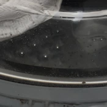 Beko CM 9120 Çamaşır Makinesinde Siyah Kalıntı Sorunu Ve Garantili Değişim Talebi