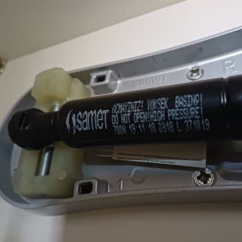 Mutfak dolabı piston arızası ve yedek parça talebi