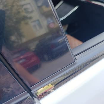 Yeni Chery Omoda 5 Cam Çıtası Boya Soyulması Garanti Kapsamına Alınmadı