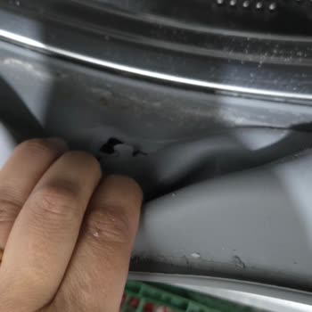 Garanti Kapsamındaki Çamaşır Makinesi Kazan Körük Lastiği Yırtılması Ücretsiz Onarım Talebi
