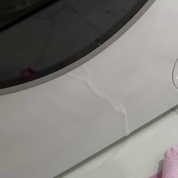 Yeni Alınan Çamaşır Makinesinde İlk Kullanımda Lastik Yırtıldı Ve Su Sızdı