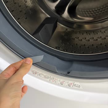Yeni Alınan Çamaşır Makinesinde İlk Kullanımda Lastik Yırtıldı Ve Su Sızdı