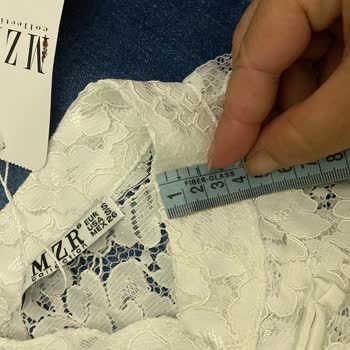 Gözle Görünür Yaka Hatası Olmasına Rağmen Defolu Değil Yazılması Ve Kargo Ücreti Talebi