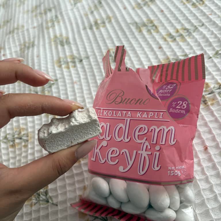 BİM Buono Markalı Badem Şekerinden Taş Çıktı