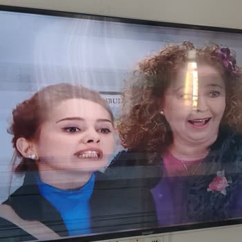 Redline TV'de Sürekli Çizgiler Ve Donma, 4000 TL Onarım Ücreti Karşısında Yeni Ürün Talebi