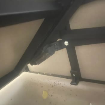 Garanti Kapsamındaki Bazanın Çökmüş Olması, Servis Gecikmesi Ve Saygısız Tutum