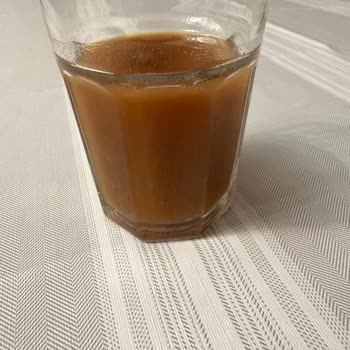 Mis Kayısı Meyve Suyu Koyu Renk Ve Yapay Tat Şikayeti