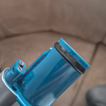 Philips Aqua Plus 8000 Elektrik Süpürgesinde Boru Kilidi Tırnakları Kırıldı; Garanti Kapsamında Ücretsiz Onarım Talebi