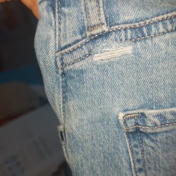 Kısa Sürede Yırtılan Kot Pantolon, Değişim Ve İade Talebi