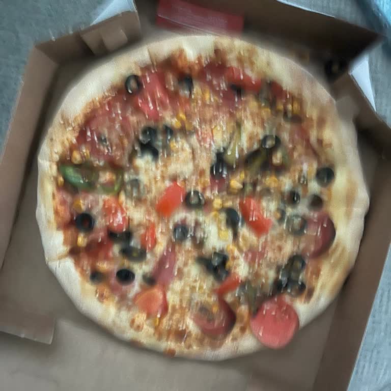 Domino's Şubesinde Bol Malzemoslu Olması Gereken Pizza Tek Malzemoslu Geldi