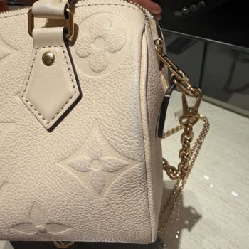 Lacivert Süet Elbisenin Boyaması Louis Vuitton Çantamı Zarar Gördü