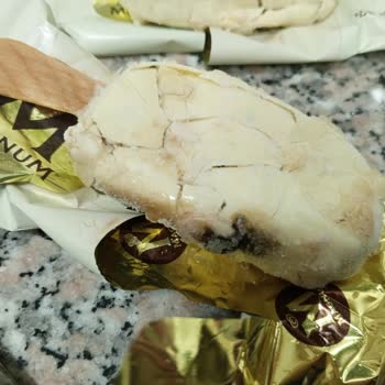 Küflenmiş Magnum Mini Ürünü Ve Cevapsız Marka Yanıtı
