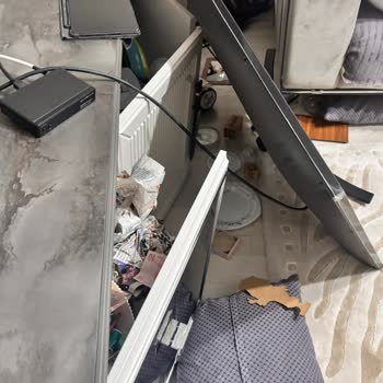 Konsolun Ayağının Kırılması Nedeniyle TV Ekranının Hasar Görmesi Ve Tazmin Talebi