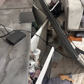 Konsolun Ayağının Kırılması Nedeniyle TV Ekranının Hasar Görmesi Ve Tazmin Talebi