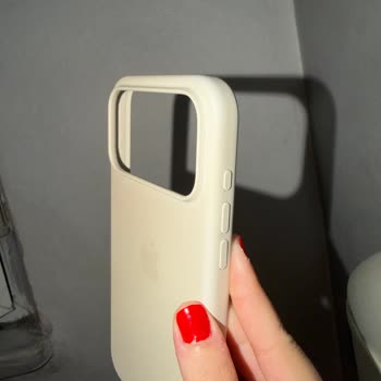 Apple Magsafe Silikon Kılıfın 1 Aylık Kullanımda Sararması Ve Garanti Reddi