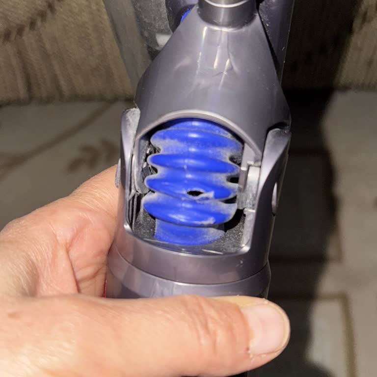 Dyson V15 Kıvrımlı Borunun Körük Bölümünün Yırtılması Ve Garanti Kapsamı Dışında Değerlendirilmesi