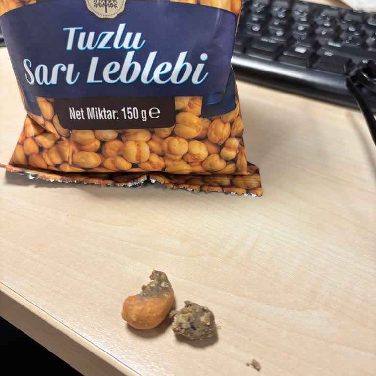 Satın Alınan Tuzlu Leblebide Çamurumsu Madde Bulunması Ve Sağlık Endişesi