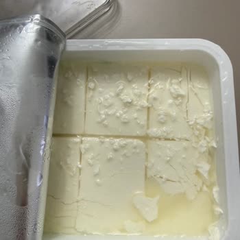 Sütaş Süzme Peynirde Tekrarlanan Bozulma Ve Güven Kaybı