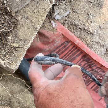 Gediz Elektrik’in İnternet Kablosu Hasarı Ve Sorumluluk Kaçırması