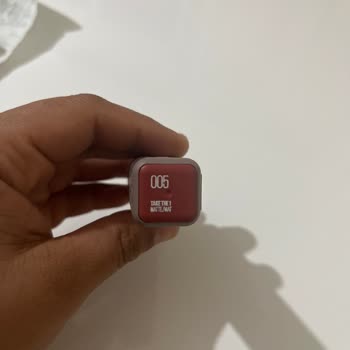 Maybelline 005 Serum Rujun Rengi Ambalajı Yanıltıyor: İade Talebi