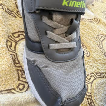 Kinetix Çocuk Ayakkabısı Kısa Sürede Yırtıldı ve Mağaza Kullanıcı Hatası Dedi