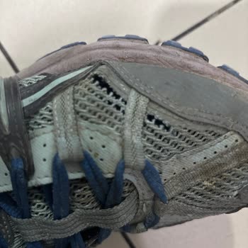 Asics Ayakkabım Kısa Sürede Yırtıldı, Mağaza Kullanıcı Hatası Dedi