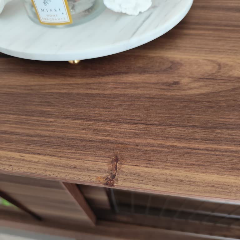 İstikbal Konsolundaki Çizik Sorunu Uzun Süre Çözülmedi Ve Müşteri Güveni Sarsıldı
