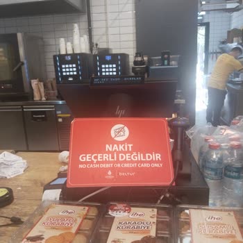 Nakit Ödeme Reddedildiği İçin Kahvaltı Ve Kahve Keyfi Kaçırıldı