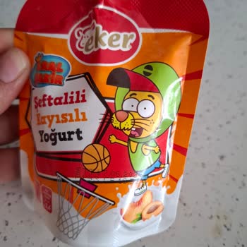 Küflü Yoğurt Üzerinde Sağlık Endişesi Ve İade Talebi