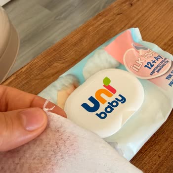 Uni Baby Islak Mendilinde Sert Plastik Parça Bulunması Çocuk Güvenliğini Tehdit Ediyor