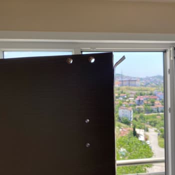 Dolabın Hatalı Parçaları Ve Tekrarlanan Kurulum Sorunları Güveni Sarsıyor
