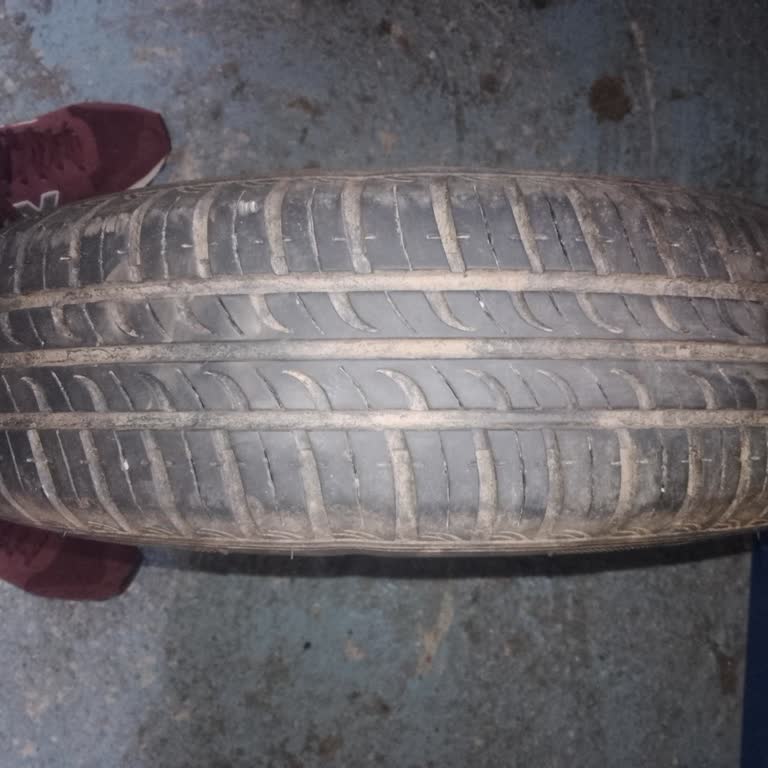 Neumático Hankook Optimo 145/60/13 75T defectuoso y garantía rechazada