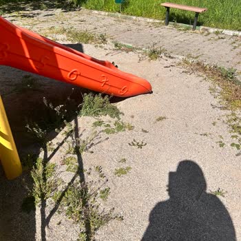 Güllük Parkı Hijyen Sorunu Ve Yetersiz Oyun Alanı