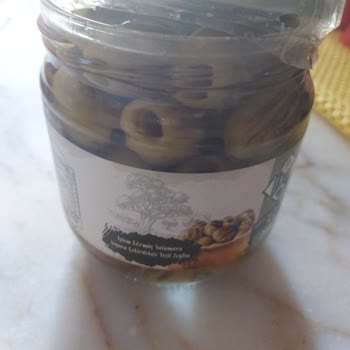 Çekirdeksiz Dediği Zeytin İçinde Çekirdek Çıktı, Diş Kırıldı Ve Sağlık Sorunu Yaşandı
