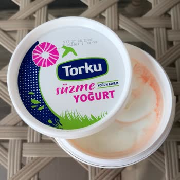 Bozulmuş Torku Süzme Yoğurtta Pembe Tabaka Görüldü